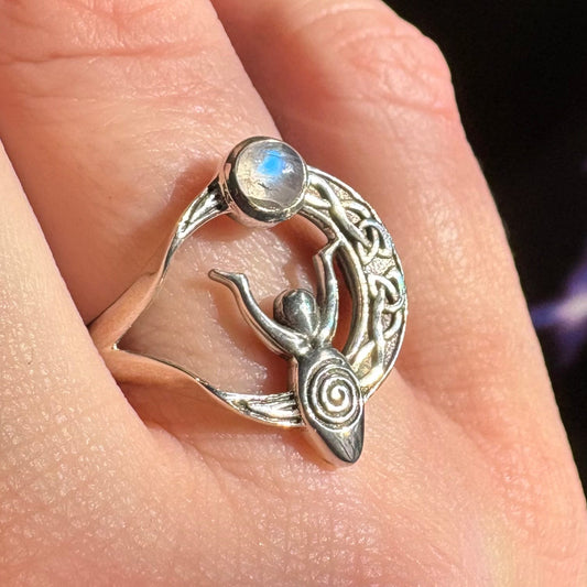 Celtic Goddess Moon ring, Size 7, Rainbow Moonstone