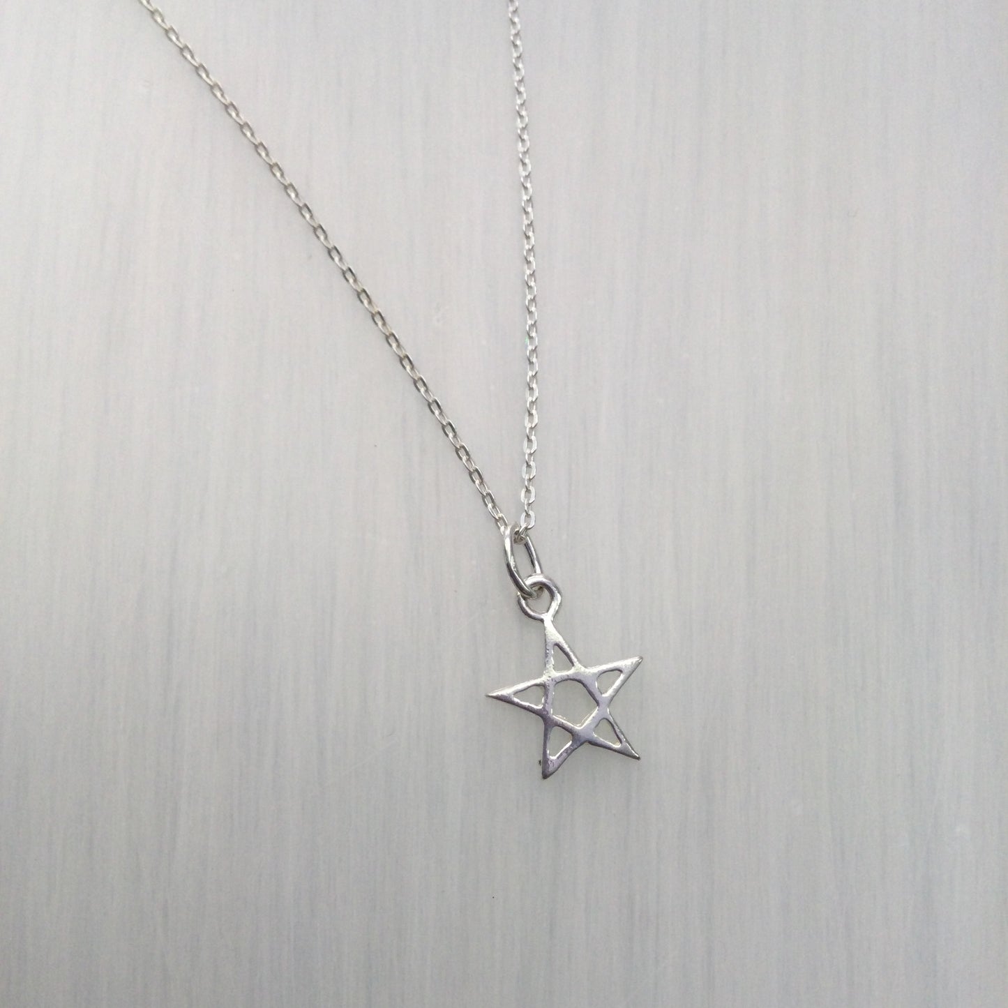 Dainty Sterling Silver Pentagram necklace